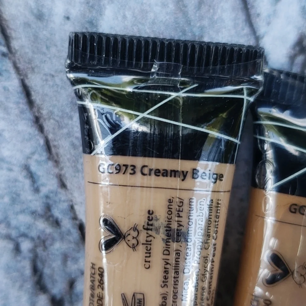 3 pcs. L.A. pro conceal new